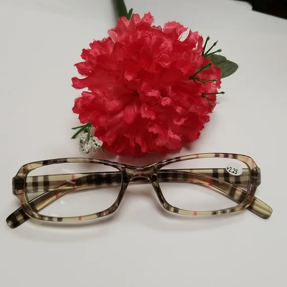Plaid Professional Readers Size 1.50 to 3.00 sizes Available New - Picture 1 of 4